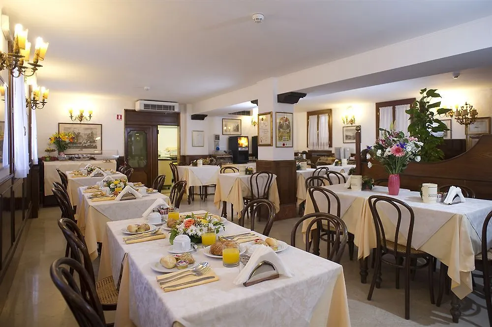 Hotel Nuovo Teson Venice