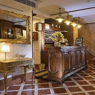 ונציה Hotel Nuovo Teson